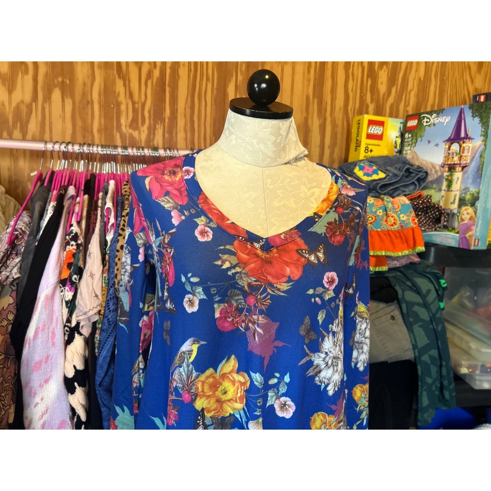 Soft Surroundings Blue Floral Butterfly Bird Long Sleeve Tunic Top NWT Sz XS - Picture 4 of 10